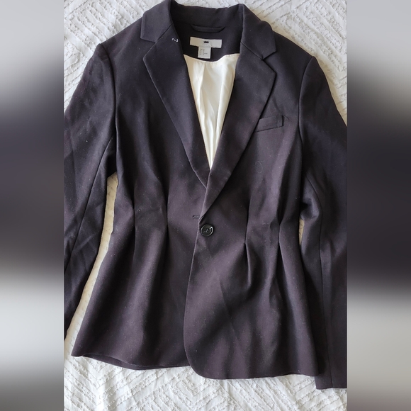 H&M Ladies Pleated Black Blazer with White Lining - SIZE 10 - Picture 2 of 7